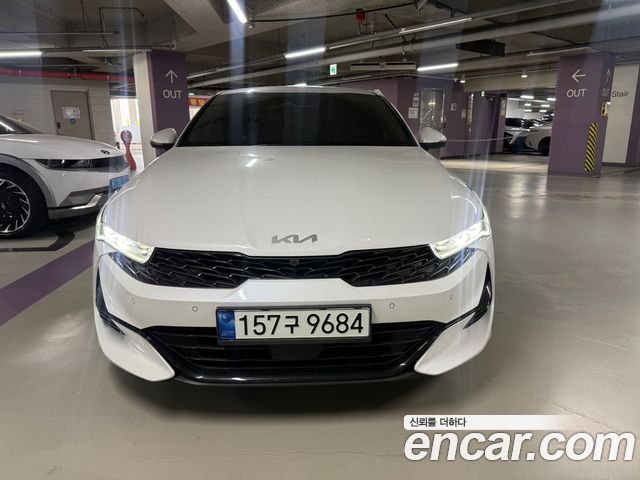 Kia K5 3-го поколения 2.0 Signature - фото 0