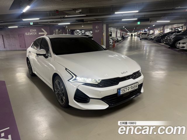 Kia K5 3-го поколения 2.0 Signature - фото 1