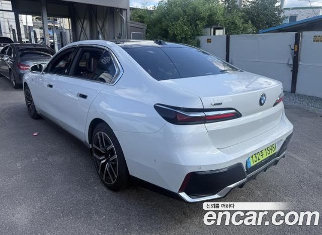 BMW 7-Series G70 740d xDrive M Sport - фото 2