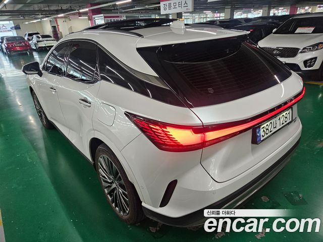 Lexus RX 5-го поколения Luxury - фото 1