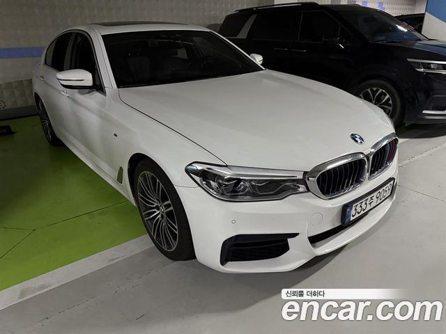 BMW 5-Series G30 520d M Sport Package Plus - фото 1