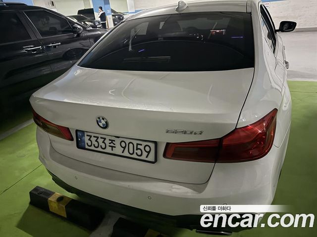 BMW 5-Series G30 520d M Sport Package Plus - фото 4