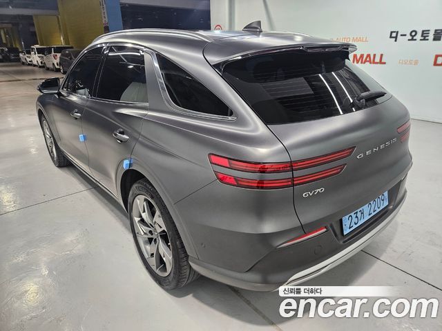 Genesis GV70 e-AWD - фото 3