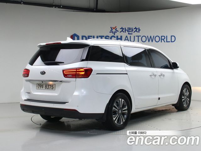 Kia Carnival Новый 11-Seater Prestige - фото 1