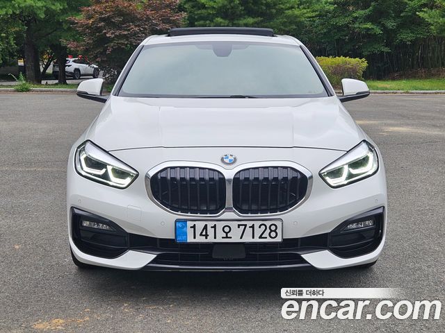 BMW 1-Series F40 118d Sport - фото 0
