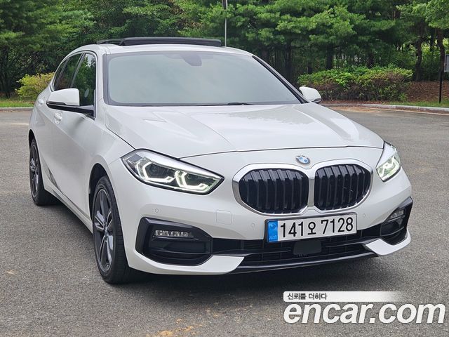 BMW 1-Series F40 118d Sport - фото 1