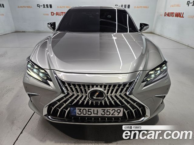 Lexus ES 7-го поколения Executive - фото 0
