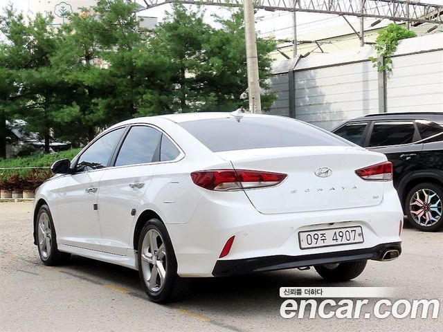 Hyundai Sonata 2.0 Smart Spicial - фото 2