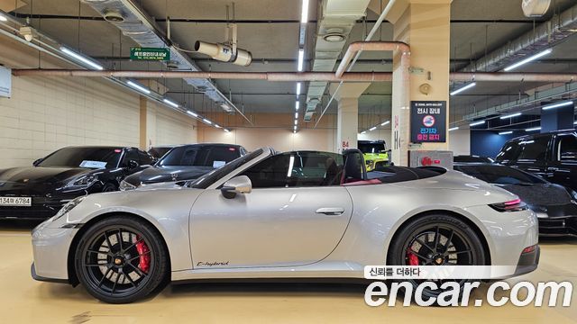 Porsche 911 Carrera 4 GTS Cabriolet - фото 2