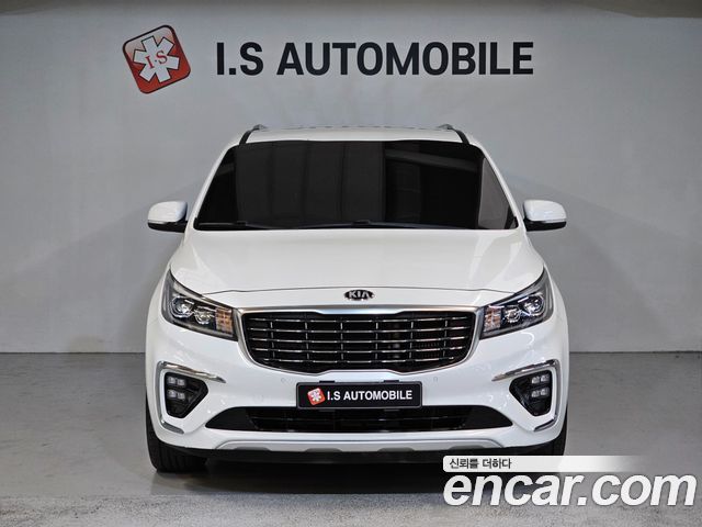Kia Carnival Новый 9-Seater Luxury - фото 1