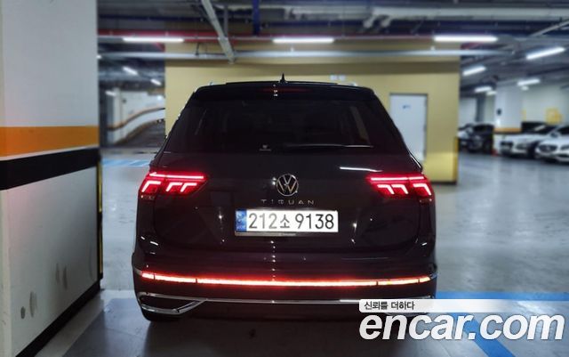 Volkswagen Tiguan 2-го поколения 2.0 TDI Prestige - фото 1