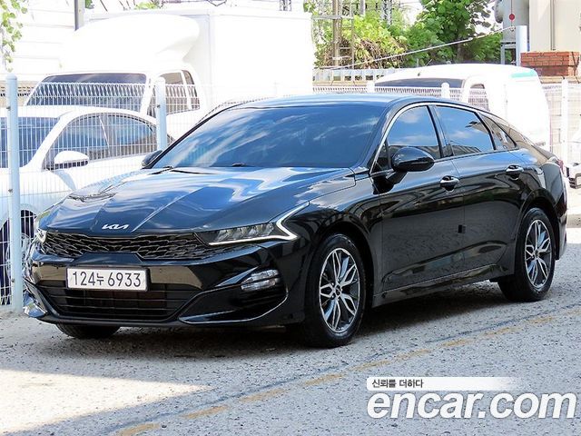 Kia K5 3-го поколения 2.0 Prestige - фото 1
