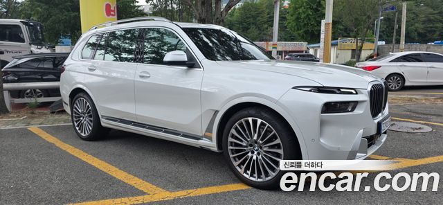 BMW X7 G07 xDrive 40i Design Pure Excellence 6-Seater - фото 0
