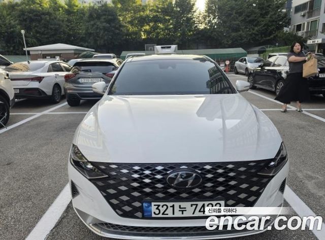 Hyundai Grandeur Новый IG, гибрид Calligraphy - фото 0