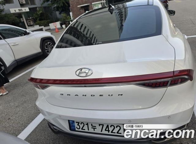 Hyundai Grandeur Новый IG, гибрид Calligraphy - фото 1