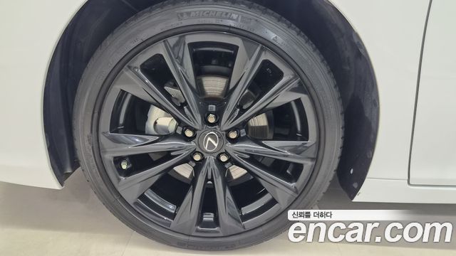 Lexus ES 7-го поколения F-Sport - фото 4