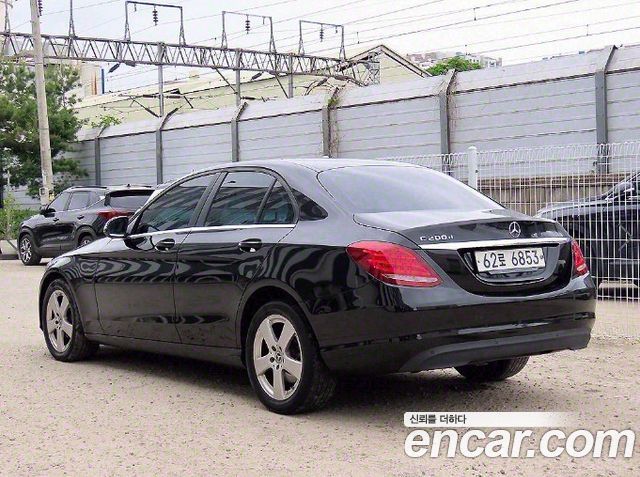 Mercedes-Benz C-Class W205 C200 d - фото 2