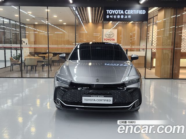 Toyota Crown 2.5 4WD Hybrid - фото 2