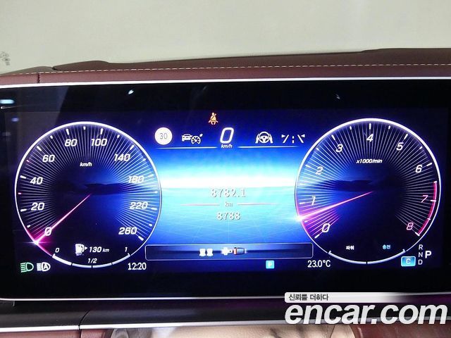 Mercedes-Benz GLS-Class X167 Maybach GLS600 4MATIC - фото 4