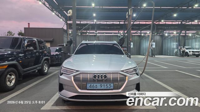 Audi e-tron 55 Quattro - фото 0