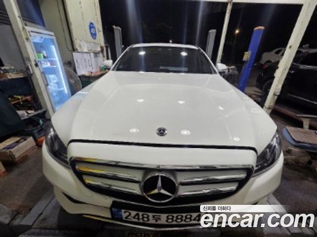 Mercedes-Benz E-Class W213 E300 4MATIC Avnatgarde - фото 1
