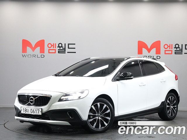 Volvo V40 D3 - фото 0