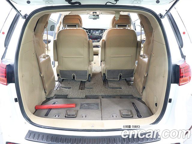Kia Carnival Новый 7-Seater Limousine VIP - фото 4