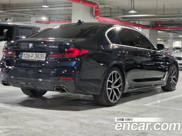 BMW 5-Series G30 530i M Sport Package - фото 1