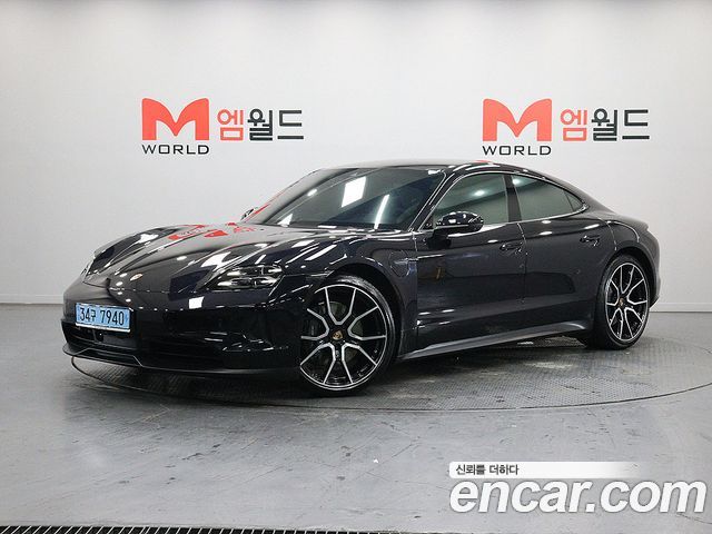 Porsche Taycan Base - фото 0