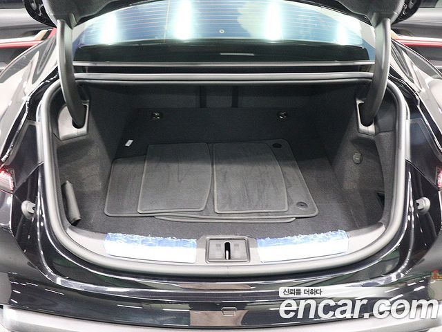 Porsche Taycan Base - фото 4
