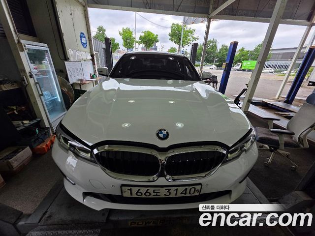 BMW 3-Series G20 320d xDrive - фото 0