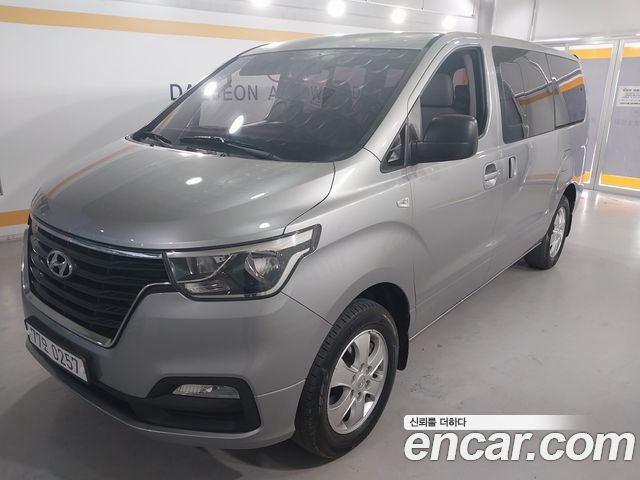 Hyundai Starex Новый 4WD Wagon 12-Seater Modern - фото 0