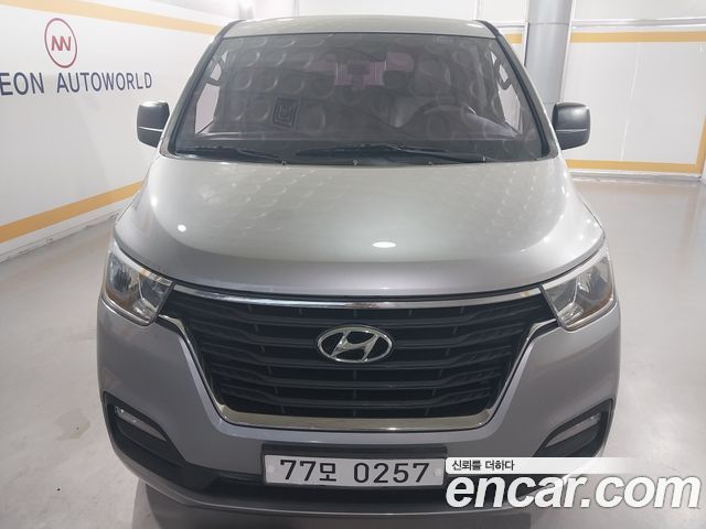 Hyundai Starex Новый 4WD Wagon 12-Seater Modern - фото 1