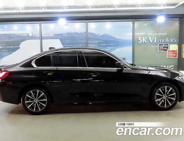 BMW 3-Series G20 320i - фото 1