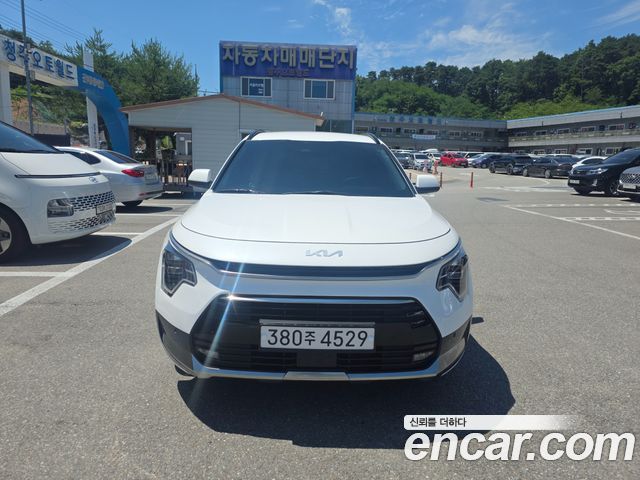 Kia Niro Совершенно новый Signature - фото 0