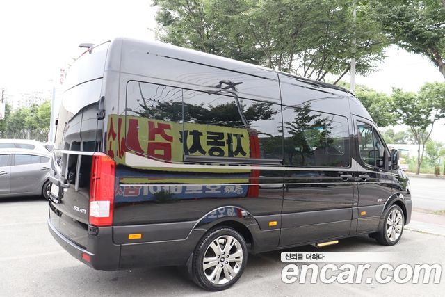 Hyundai Solati 15-seater Luxury - фото 4