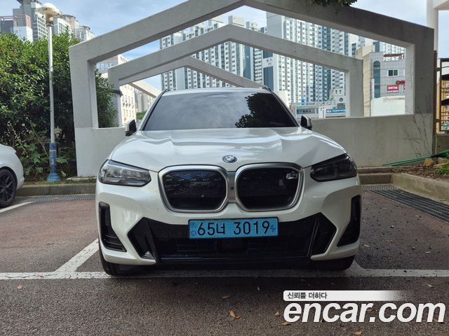 BMW iX3 M Sports - фото 0