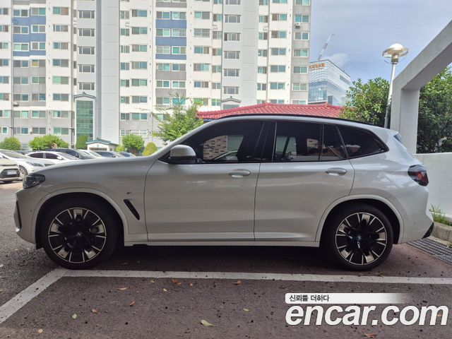 BMW iX3 M Sports - фото 1
