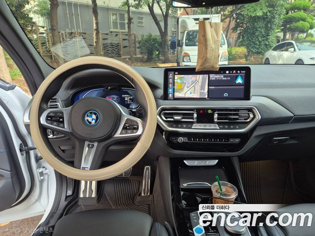 BMW iX3 M Sports - фото 4