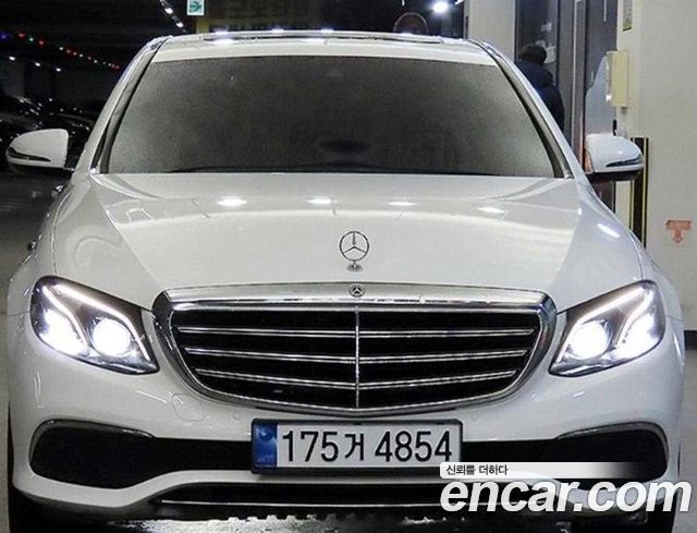 Mercedes-Benz E-Class W213 E220d 4MATIC Exclusive - фото 1
