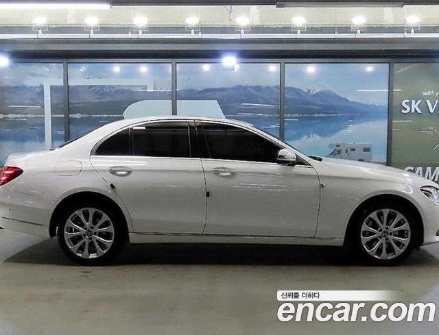 Mercedes-Benz E-Class W213 E220d 4MATIC Exclusive - фото 2