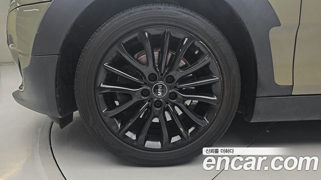 Mini Clubman Untied suit Edition 2nd - фото 4