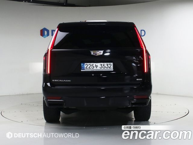 Cadillac Escalade 5-го поколения 6.2 Sports Platinum - фото 3