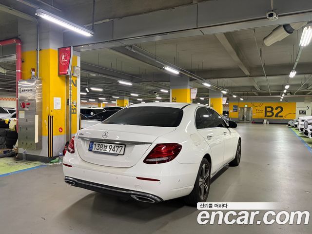 Mercedes-Benz E-Class W213 E220d Avantgarde - фото 2