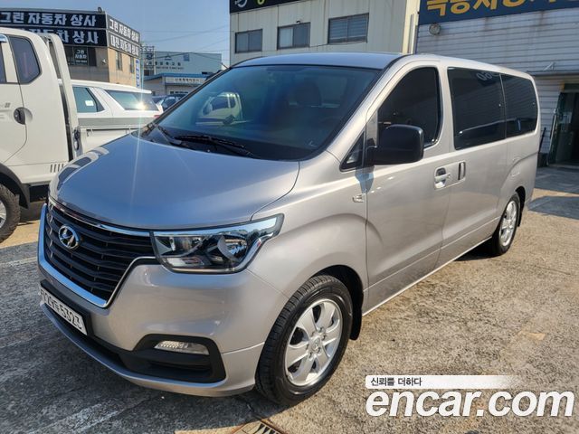 Hyundai Starex Новый Wagon 12-Seater Smart - фото 0