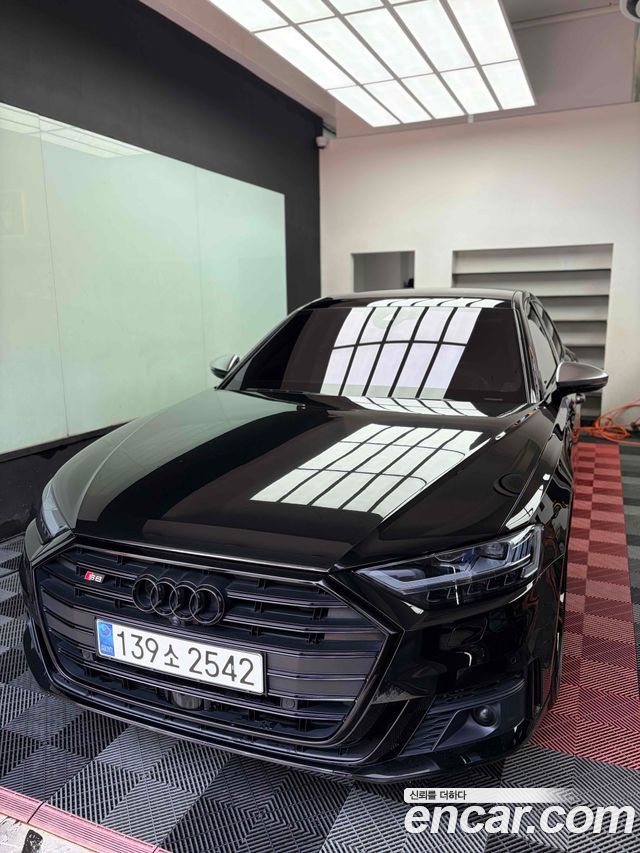 Audi S8 D5 4.0 TFSI Quattro LWB - фото 0