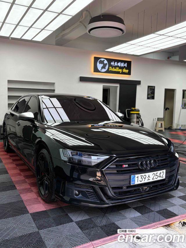 Audi S8 D5 4.0 TFSI Quattro LWB - фото 1