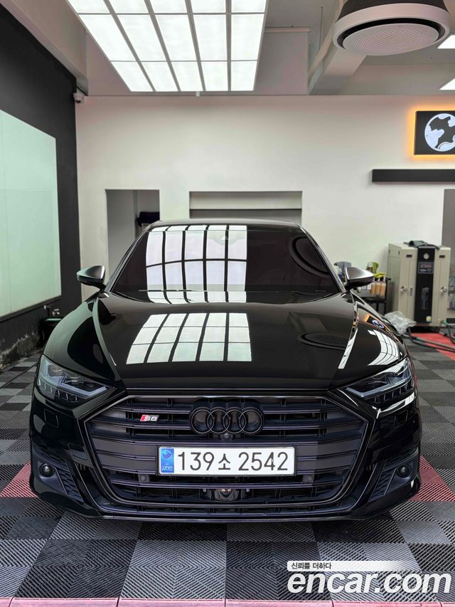 Audi S8 D5 4.0 TFSI Quattro LWB - фото 2