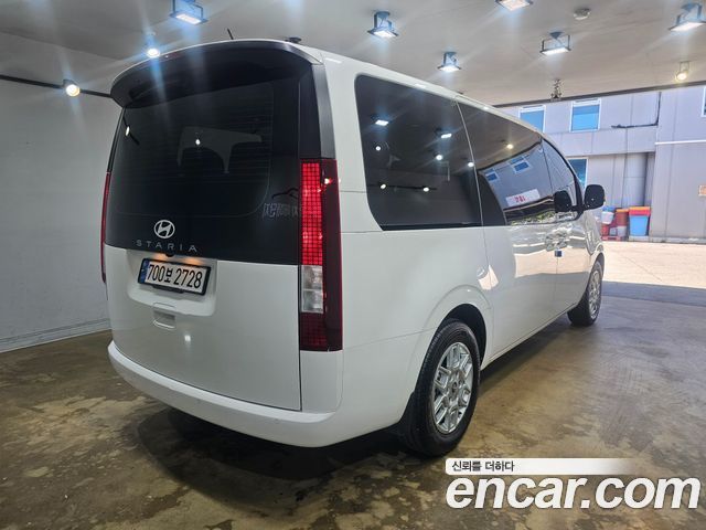 Hyundai Staria HEV 1.6 Tourer 11-Seater Modern - фото 3