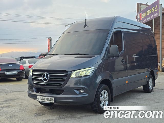 Mercedes-Benz Sprinter 3.0 Diesel W907 - фото 1